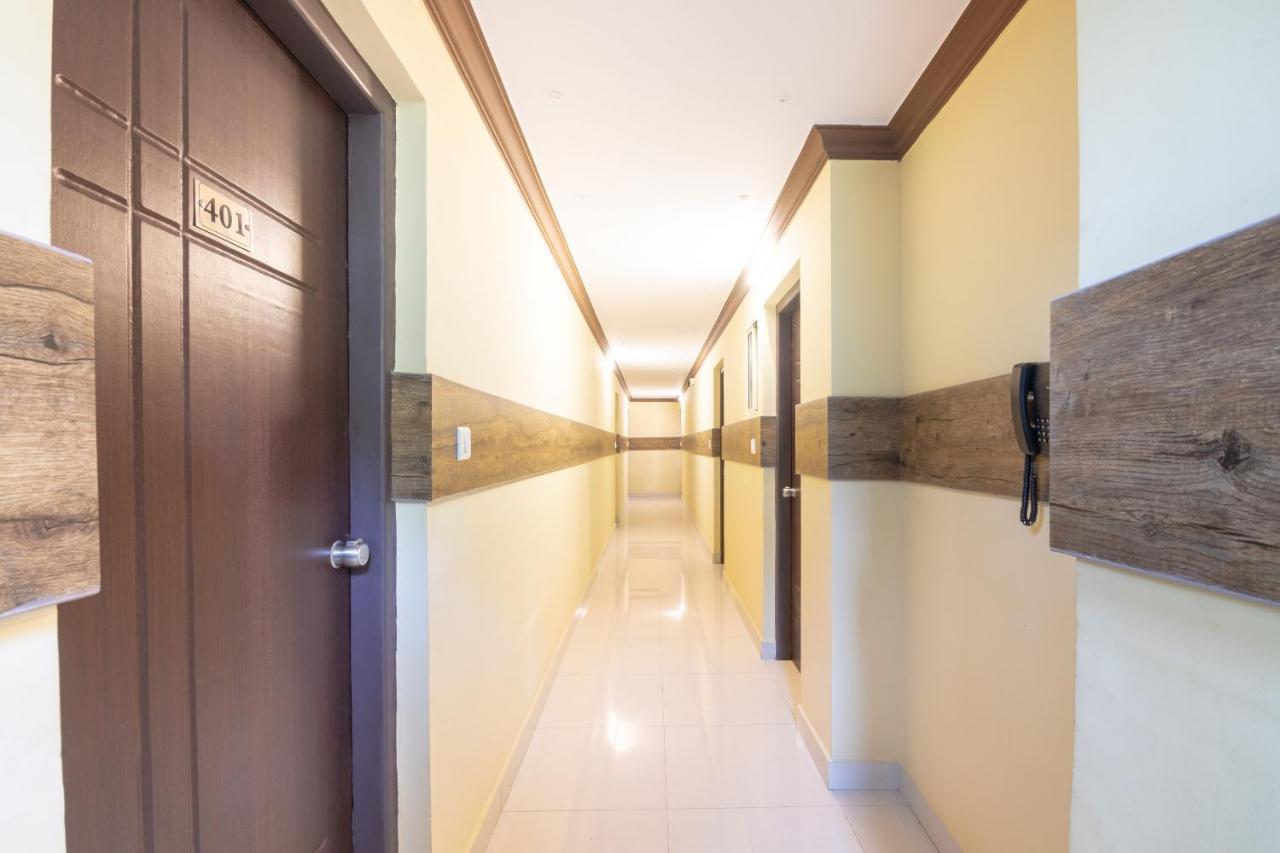 Oyo 13594 Mathrushree Residency Hotel Bangalore Exterior foto